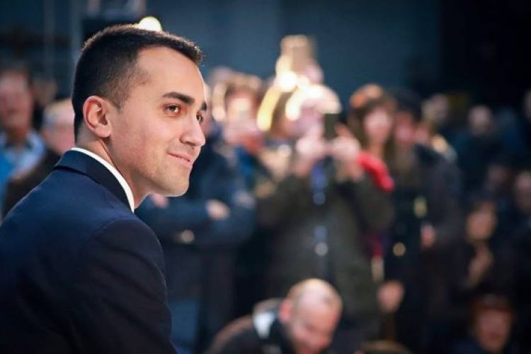 Di Maio convoca i portavoce Calabresi