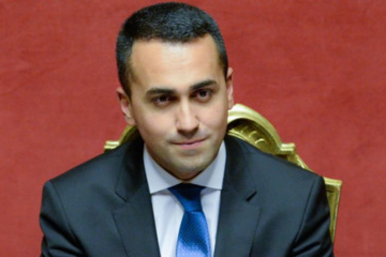 Di Maio: In Emilia Romagna e in Calabria ci presenteremo e i parlamentari e i consiglieri regionali regionali mi hanno chiesto di correre da soli.